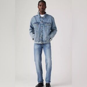 Levi's Light Blue Straight Jeans Size 33 x 32